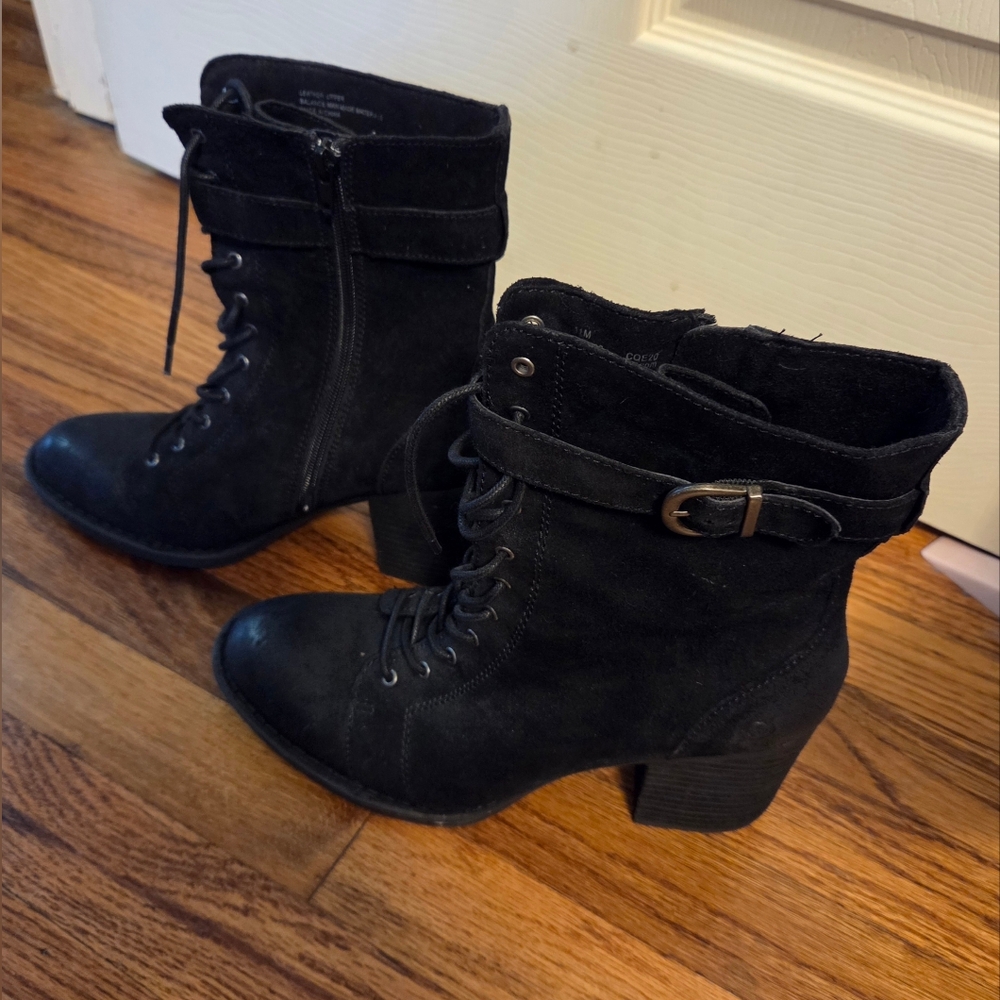 Born Women's Black Suede Lace-Up Block Heel Ankle Boots